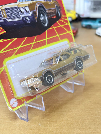 Matchbox Mainline | 1971 Oldsmobile Vista Cruiser | Retro 12/24
