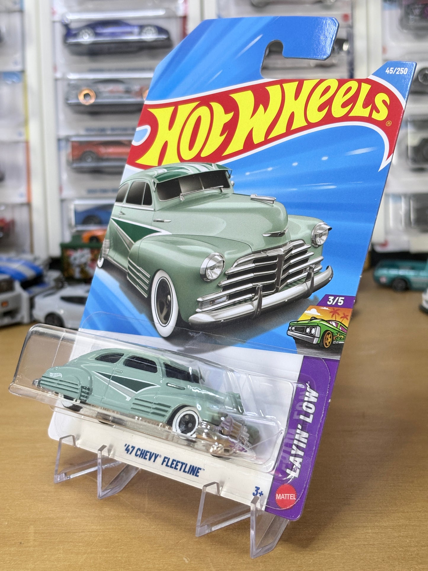 Hot Wheels Mainline | '47 Chevy Fleetline | 2026 Layin' Low 3/5