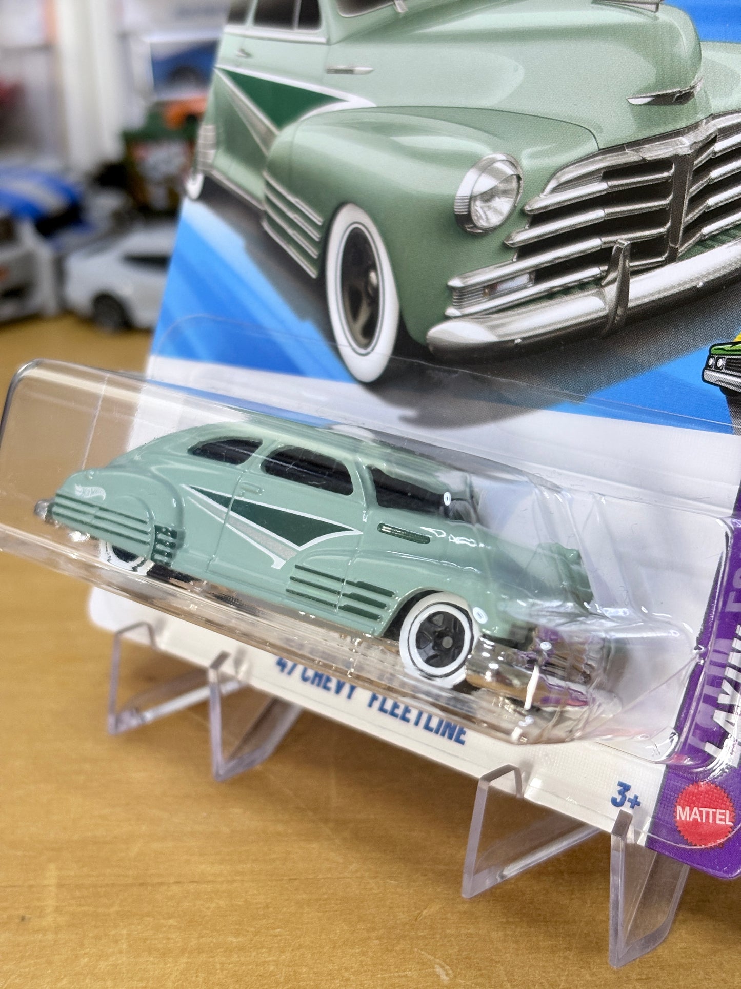 Hot Wheels Mainline | '47 Chevy Fleetline | 2026 Layin' Low 3/5