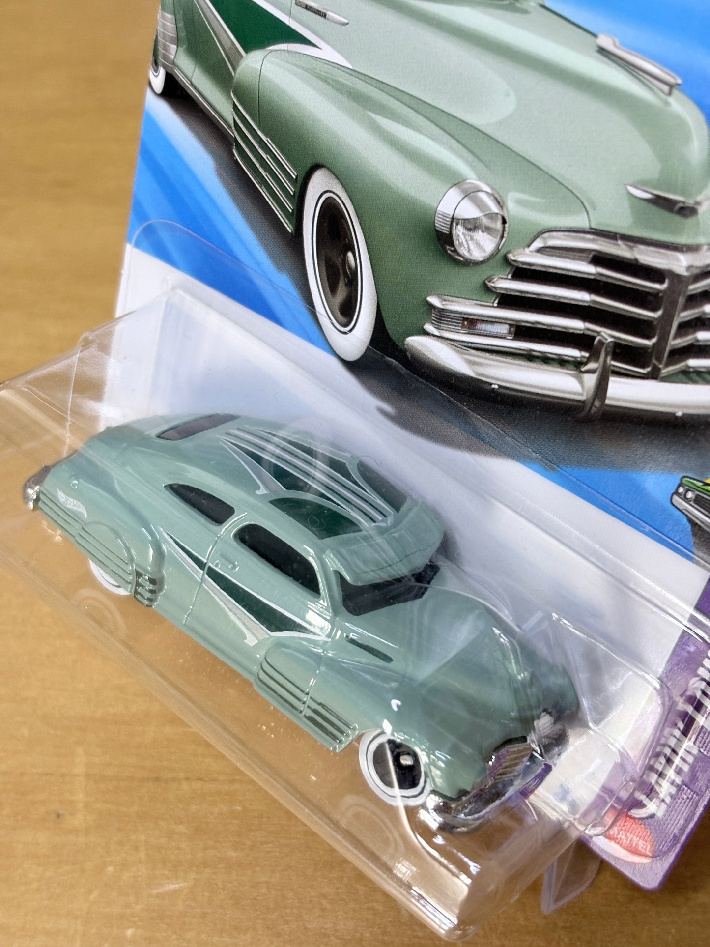 Hot Wheels Mainline | '47 Chevy Fleetline | 2026 Layin' Low 3/5