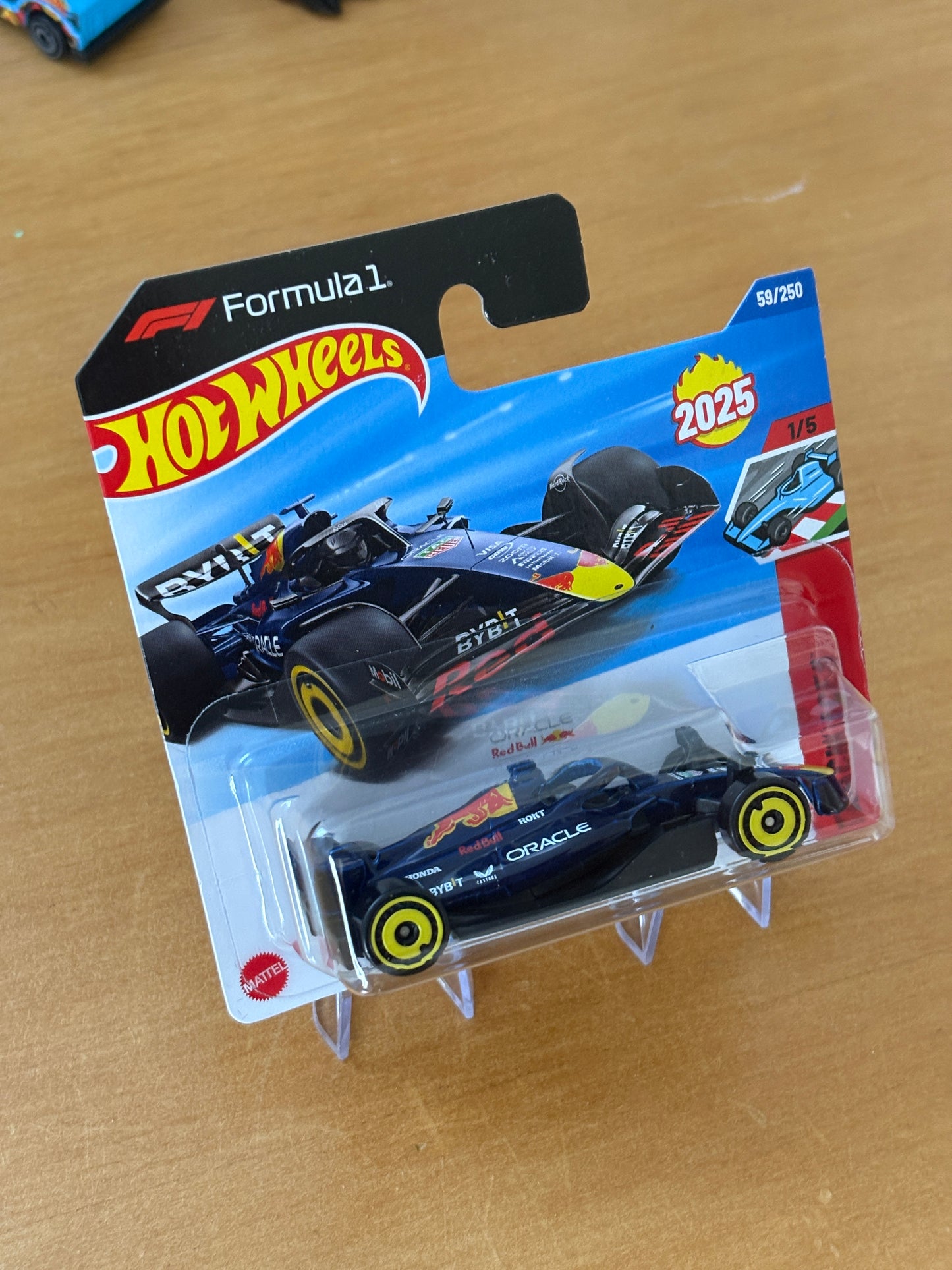 Hot Wheels Mainline / F1 Oracle Red Bull Racing / 2025 HW Track Aces 1/5 Short Card