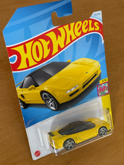 Hot Wheels Mainline / '90 Acura NSX / 2024 HW The 90s 175/250 (Yellow)