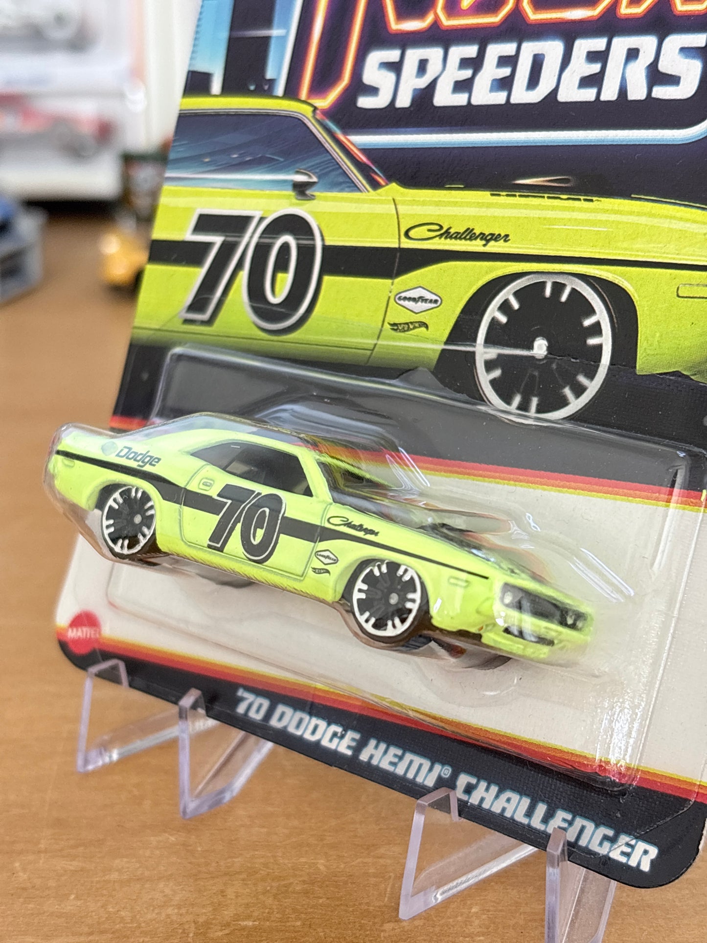 Hot Wheels Neon Speeders | '70 Dodge Hemi Challenger | 2026 Mix 1 5/8
