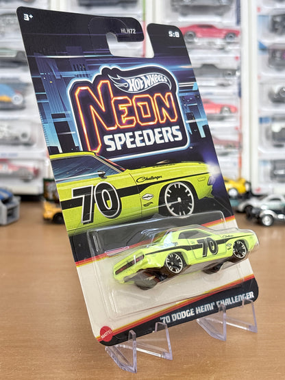 Hot Wheels Neon Speeders | '70 Dodge Hemi Challenger | 2026 Mix 1 5/8