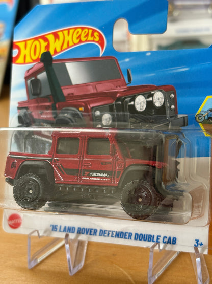 Hot Wheels Mainline / 15' Land Rover Defender Double Cab / 2025 HW Dirt 10/10 Short Card