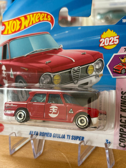 Hot Wheels Mainline / Alfa Romeo Giulia TI Super / 2025 Compact Kings 7/10 Short Card