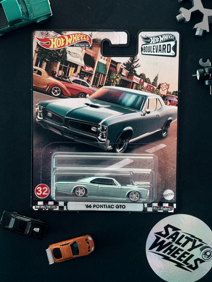Hot Wheels '66 Pontiac GTO Boulevard #32 Premium Diecast