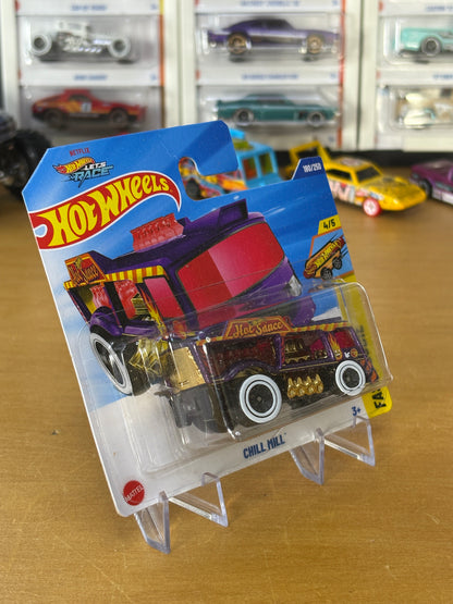 Hot Wheels Mainline Treasure Hunt / Chill Mill / 2025 Fast Foodie 4/5 2025 Short Card
