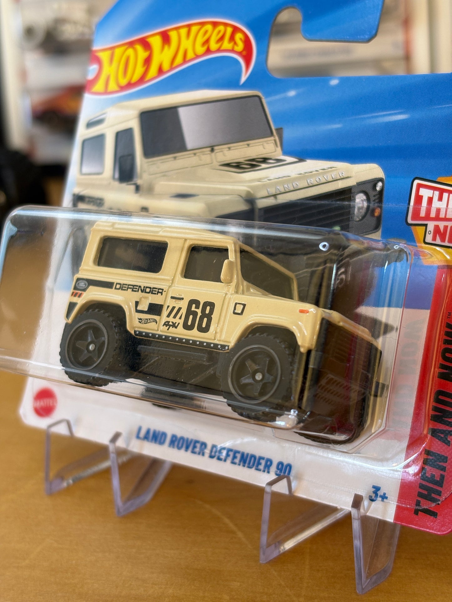Hot Wheels Mainline / Land Rover Defender 90 / 2025 Then and Now 5/10 Short Card