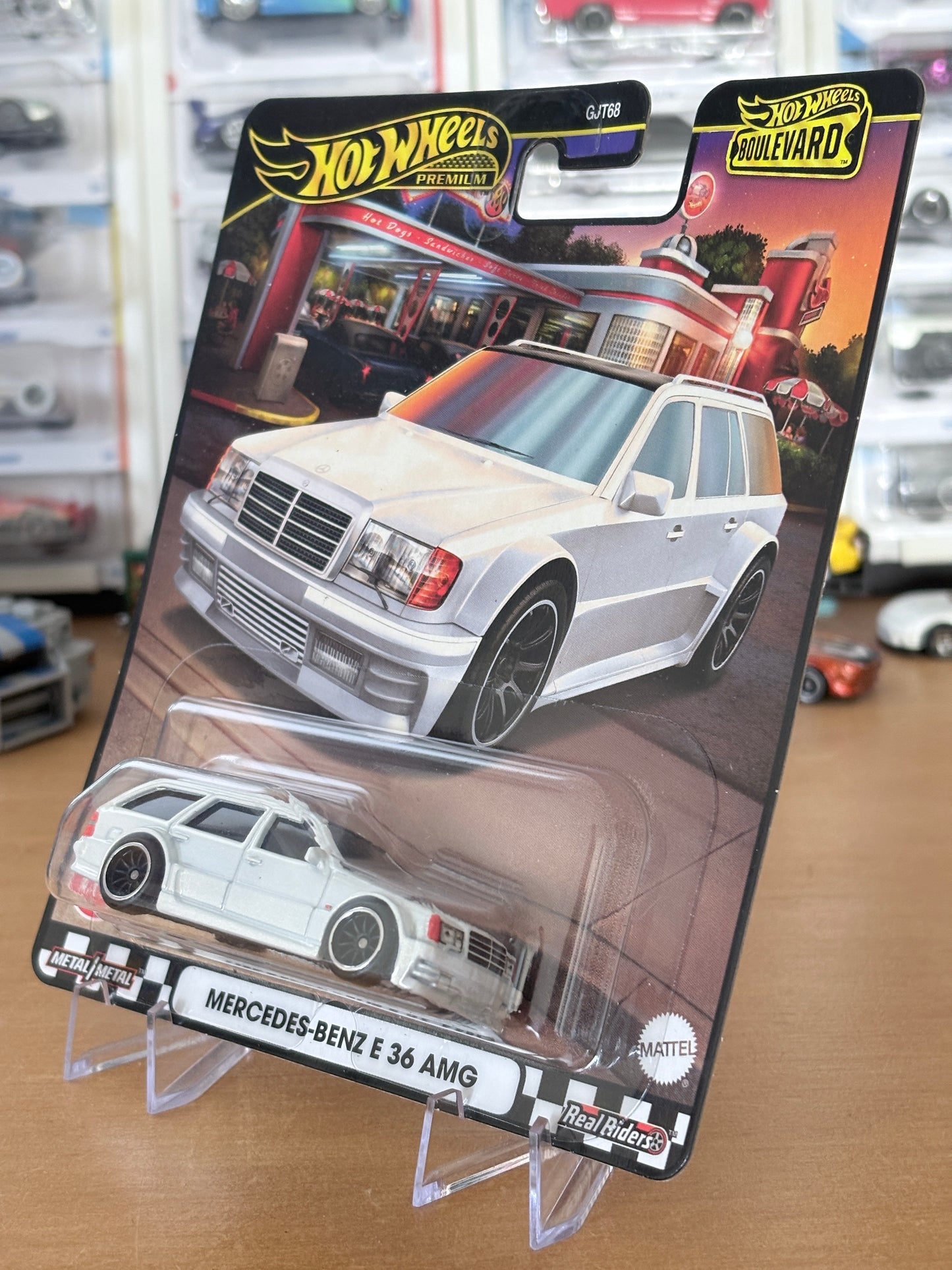 Hot Wheels Mercedes-Benz E 36 AMG Boulevard #113 Premium Diecast
