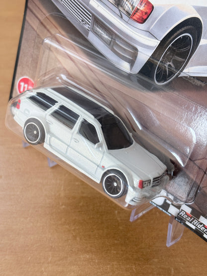 Hot Wheels Mercedes-Benz E 36 AMG Boulevard #113 Premium Diecast