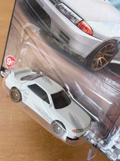 Hot Wheels Nissan Skyline GT-R (BNR32) Boulevard #99 Premium Diecast