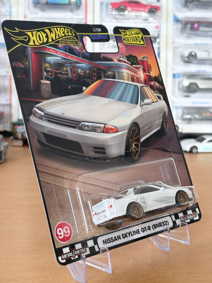 Hot Wheels Nissan Skyline GT-R (BNR32) Boulevard #99 Premium Diecast