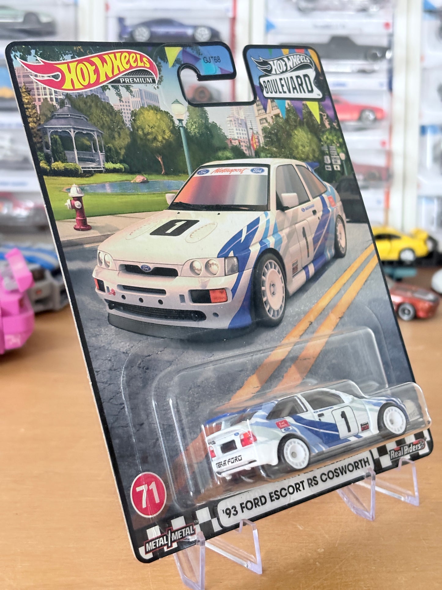 Hot Wheels '93 Ford Escort RS Cosworth Boulevard #71 Premium Diecast