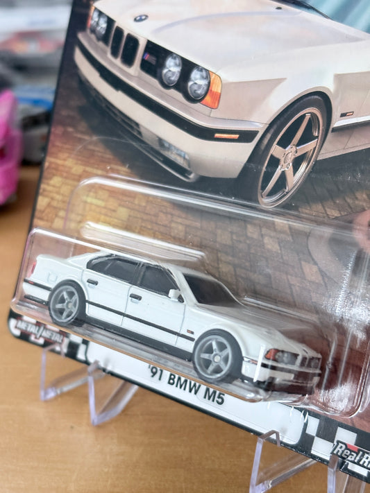 Hot Wheels '91 BMW M5 Boulevard #118 Premium Diecast