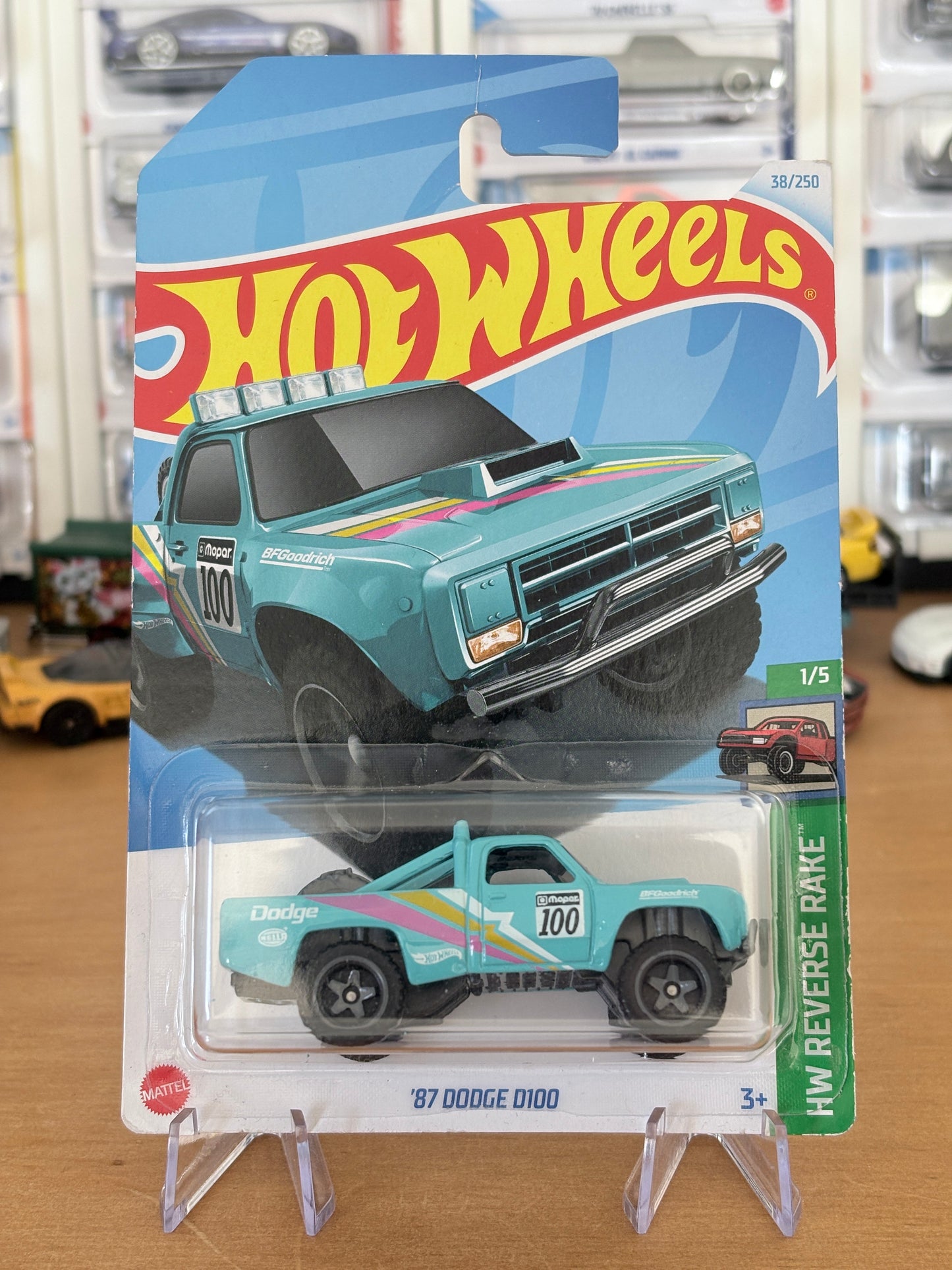 Hot Wheels '87 Dodge D100 | HW Reverse Rake 1/5
