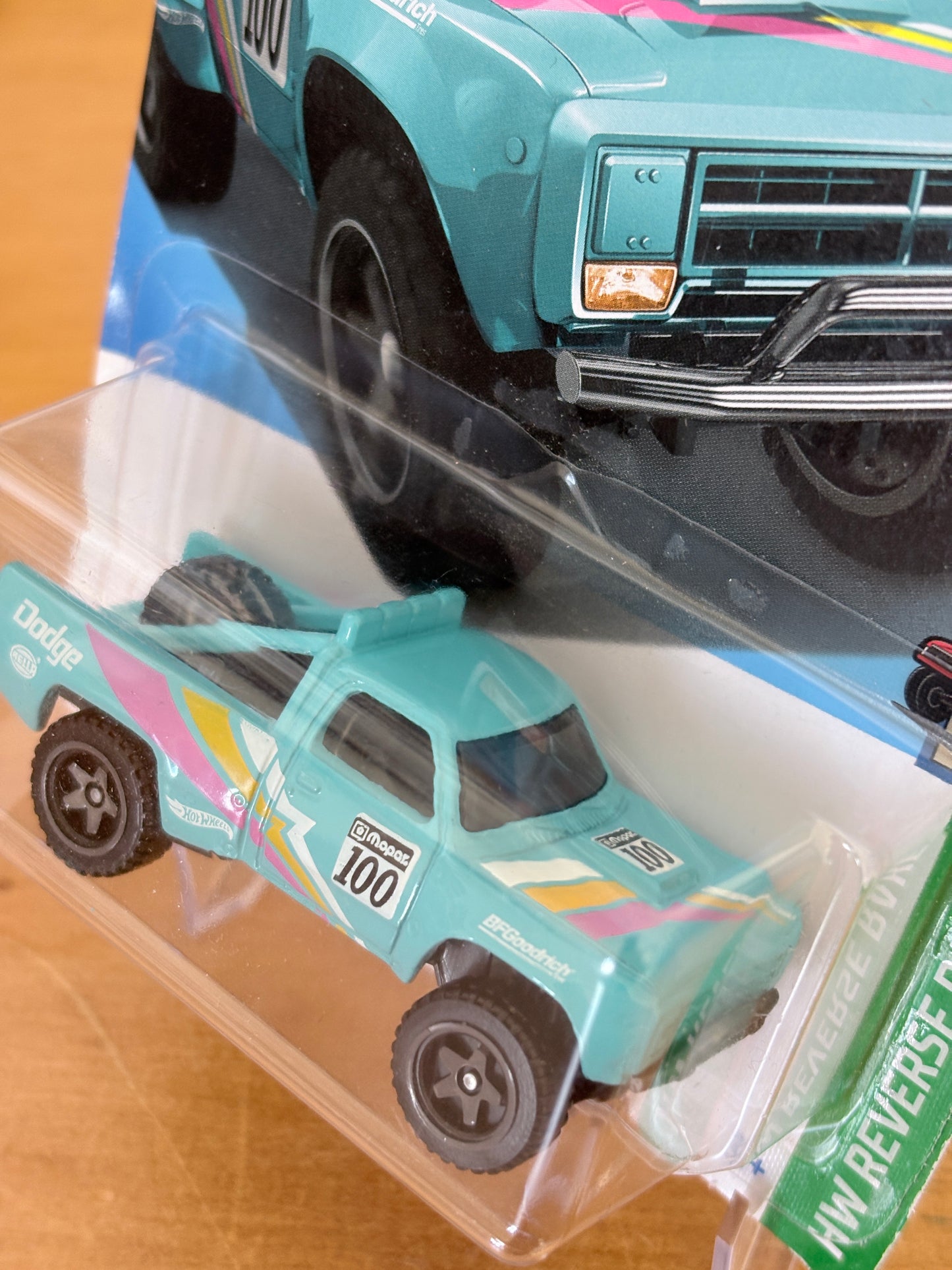 Hot Wheels '87 Dodge D100 | HW Reverse Rake 1/5
