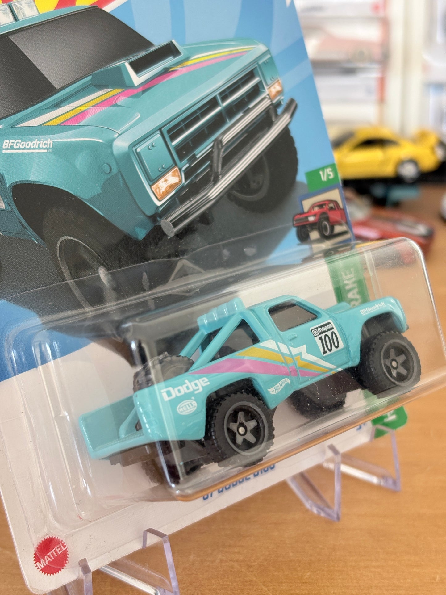 Hot Wheels '87 Dodge D100 | HW Reverse Rake 1/5