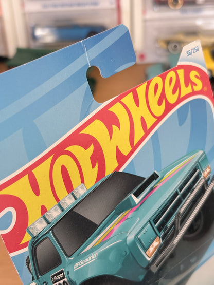 Hot Wheels '87 Dodge D100 | HW Reverse Rake 1/5
