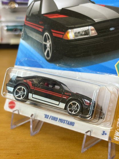Hot Wheels Mainline / '92 Ford Mustang / 2025 HW: '70s vs. '90s 7/10