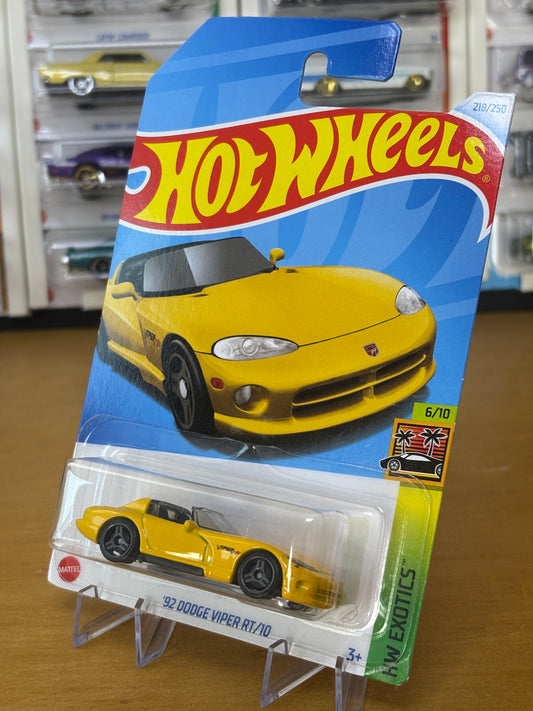 Hot Wheels Mainline / '92 Dodge Viper RT/10 / 2024 HW Exotics 6/10