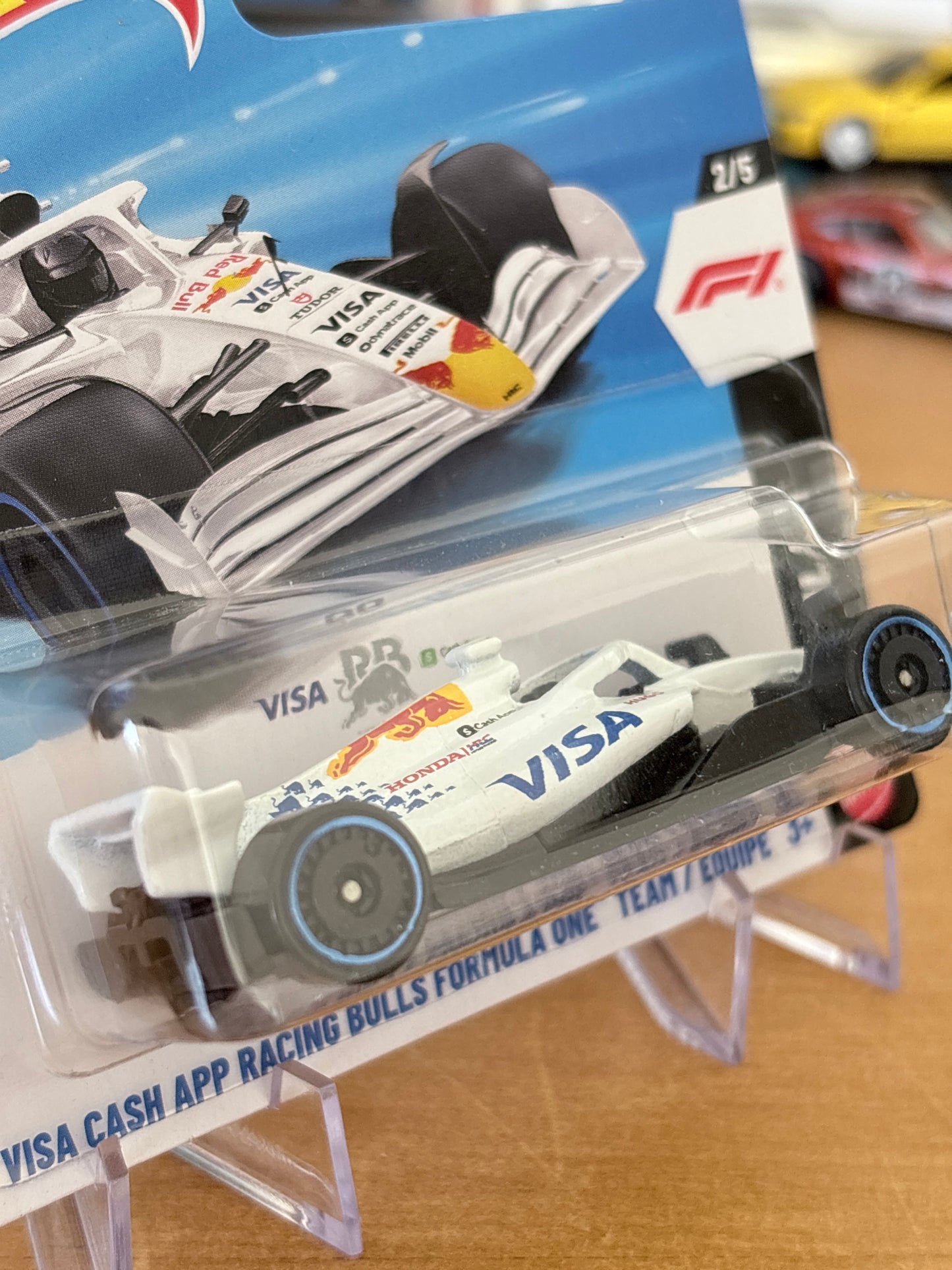 Hot Wheels Visa Cash App Racing Bulls Formula One | 2026 Formula 1 2/5