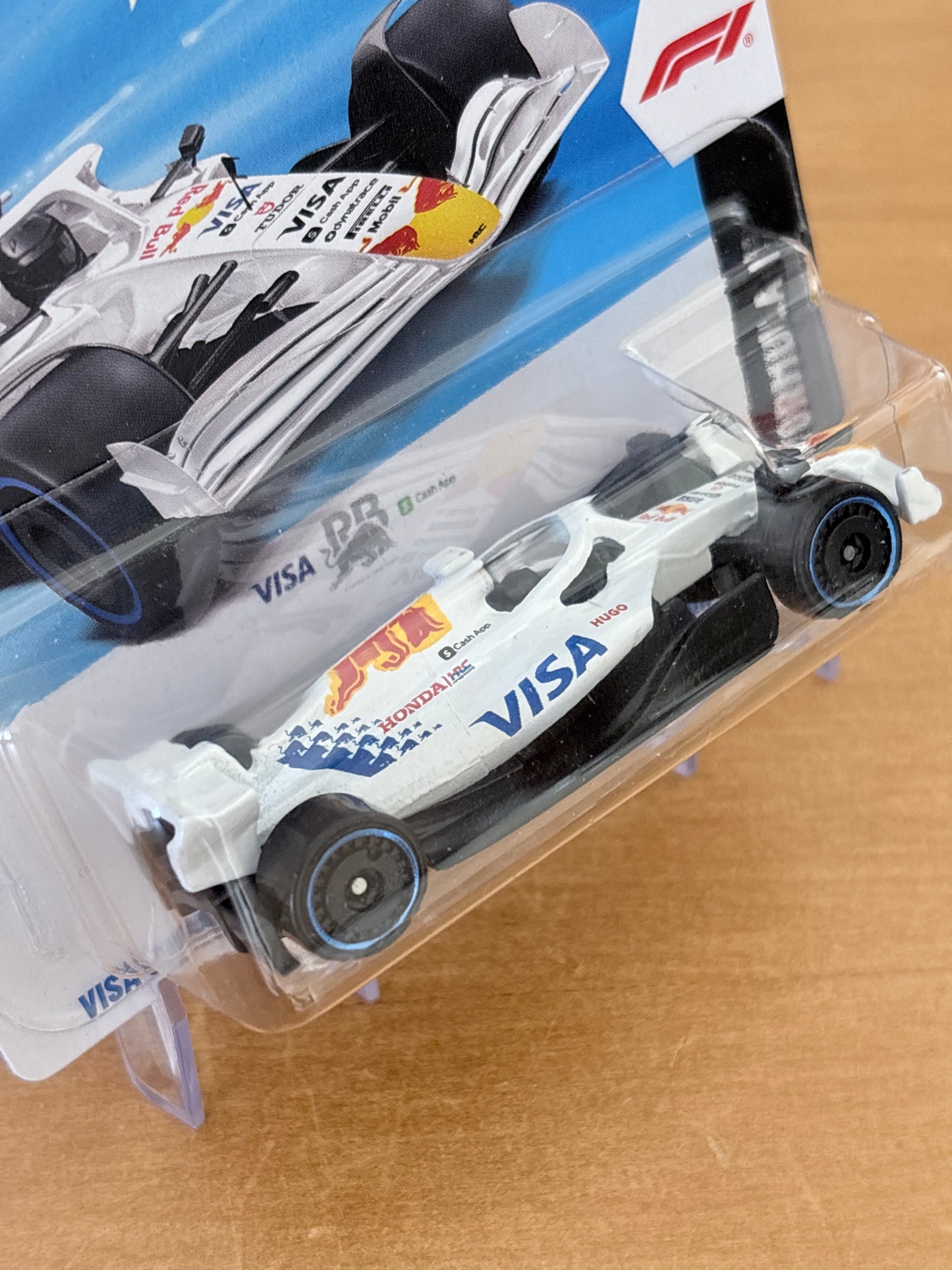 Hot Wheels Visa Cash App Racing Bulls Formula One | 2026 Formula 1 2/5