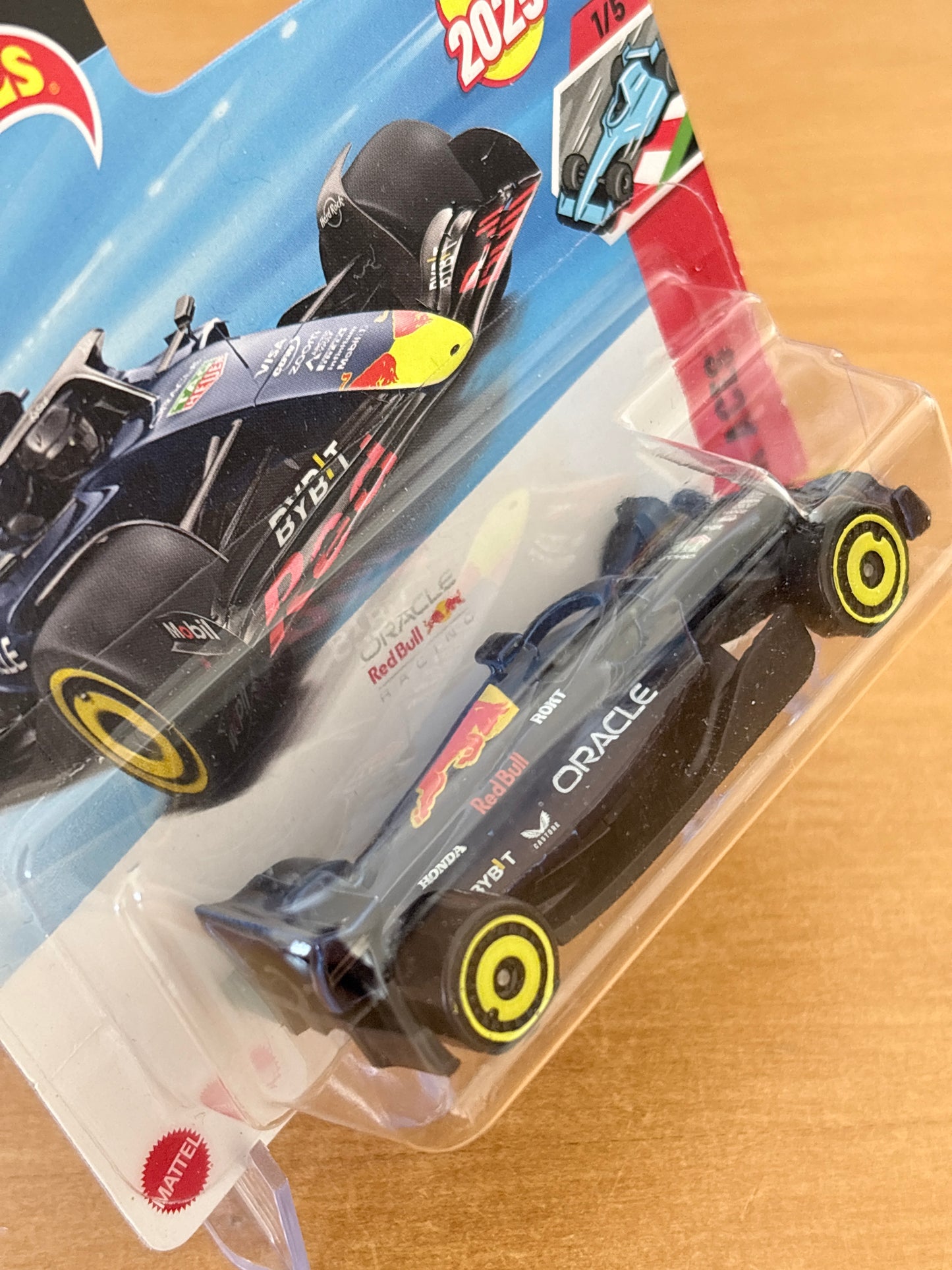 Hot Wheels F1 Oracle Red Bull Racing 2025 | HW Track Aces 1/5 Short Card