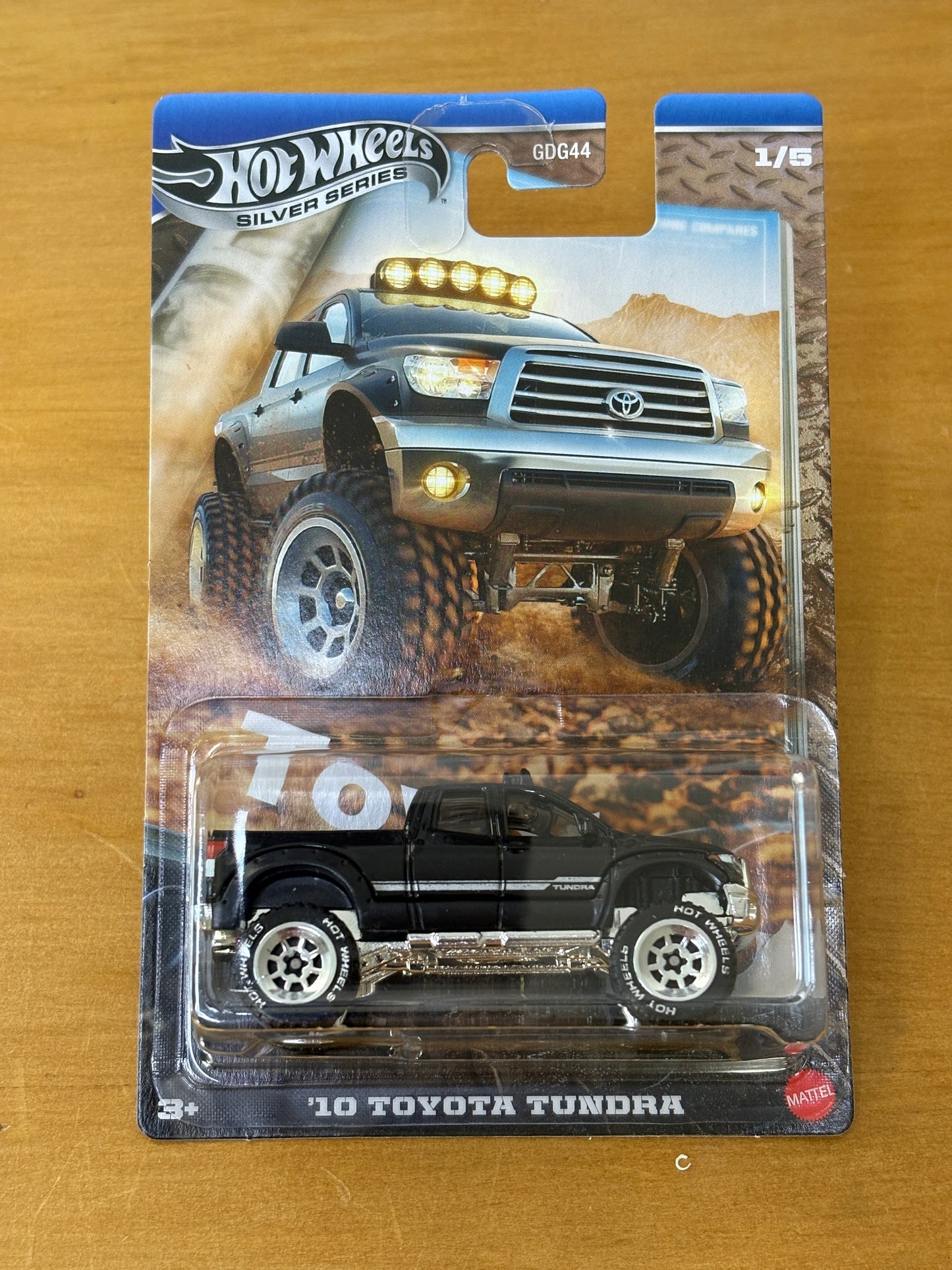 Hot Wheels Silver Series / '10 Toyota Tundra / 2025 Toyota 1/5
