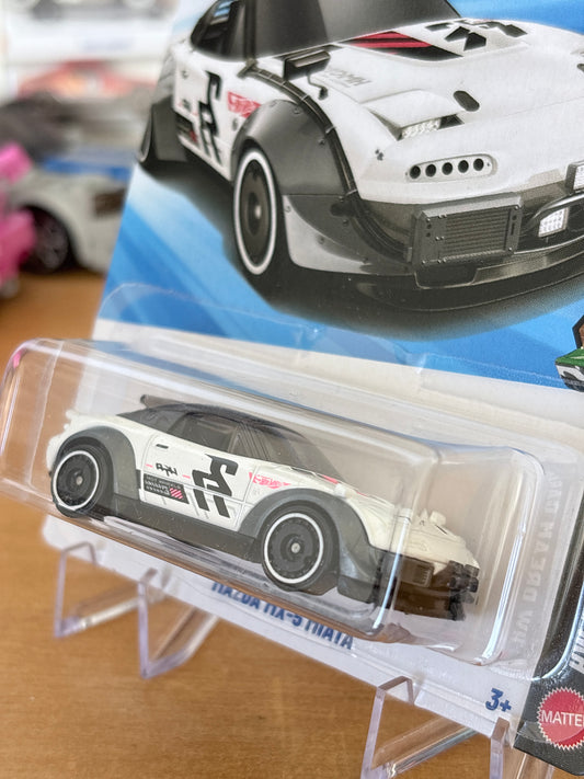 Hot Wheels Mazda MX-5 Miata | 2026 HW Dream Garage 1/5
