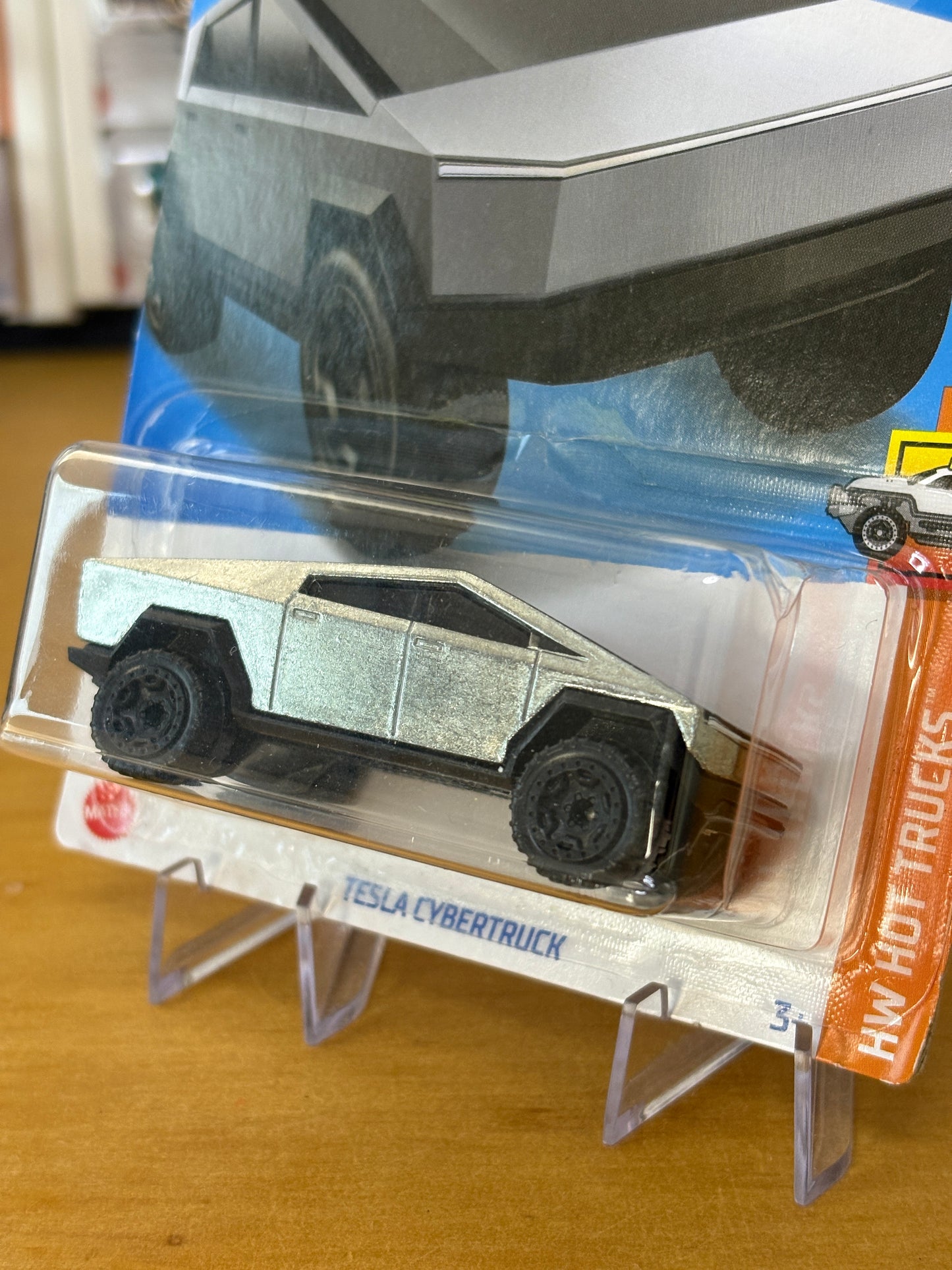 Hot Wheels Mainline / Tesla Cybertruck / 2024 HW Hot Trucks 3/10