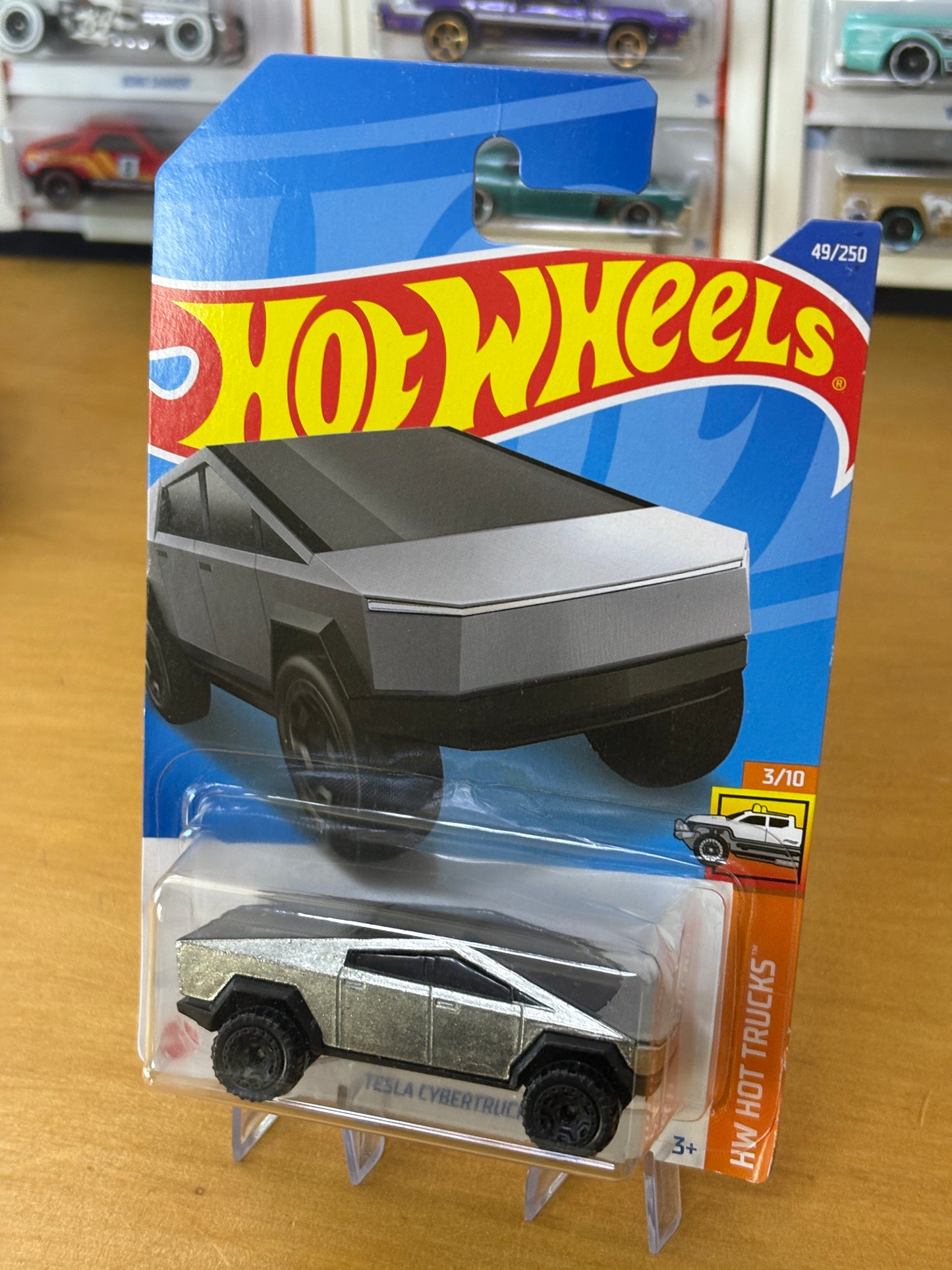 Hot Wheels Mainline / Tesla Cybertruck / 2024 HW Hot Trucks 3/10