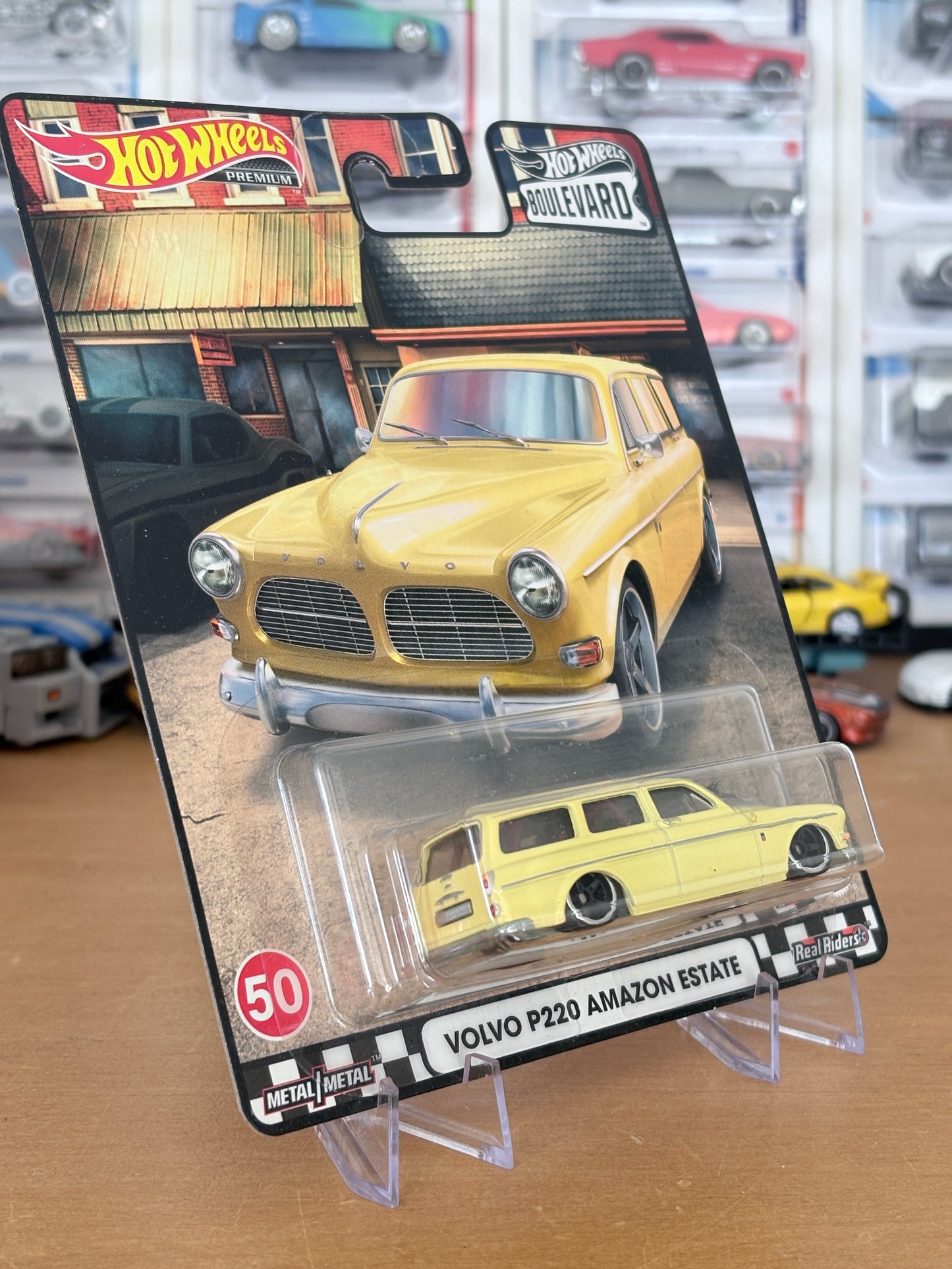 Hot Wheels Volvo P220 Amazon Estate Boulevard #50 Premium Diecast