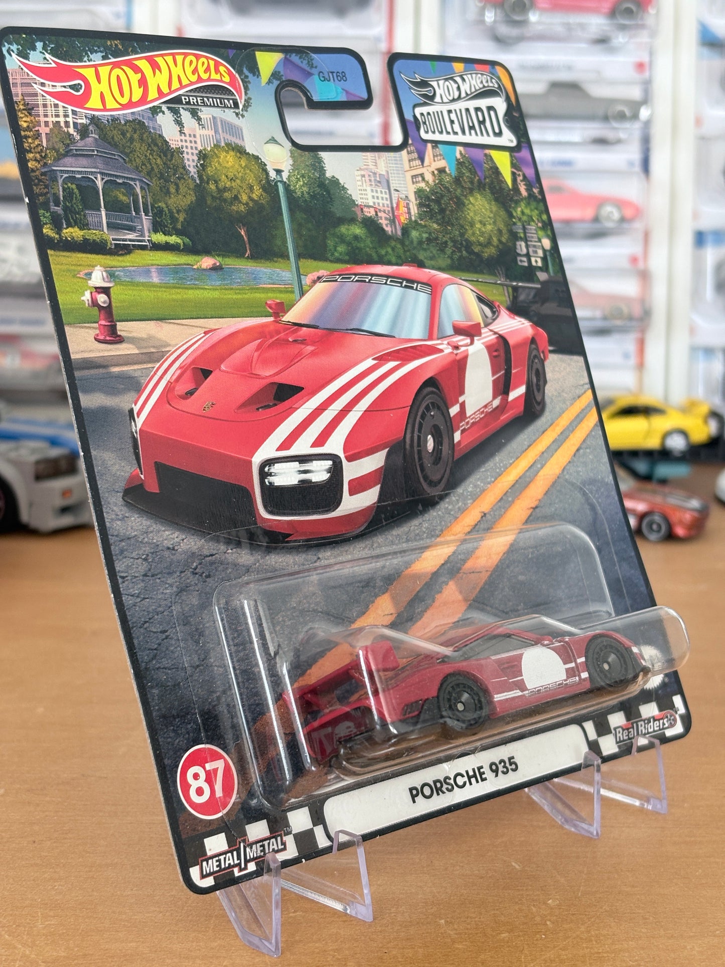 Hot Wheels Porsche 935 Boulevard #87 Premium Diecast
