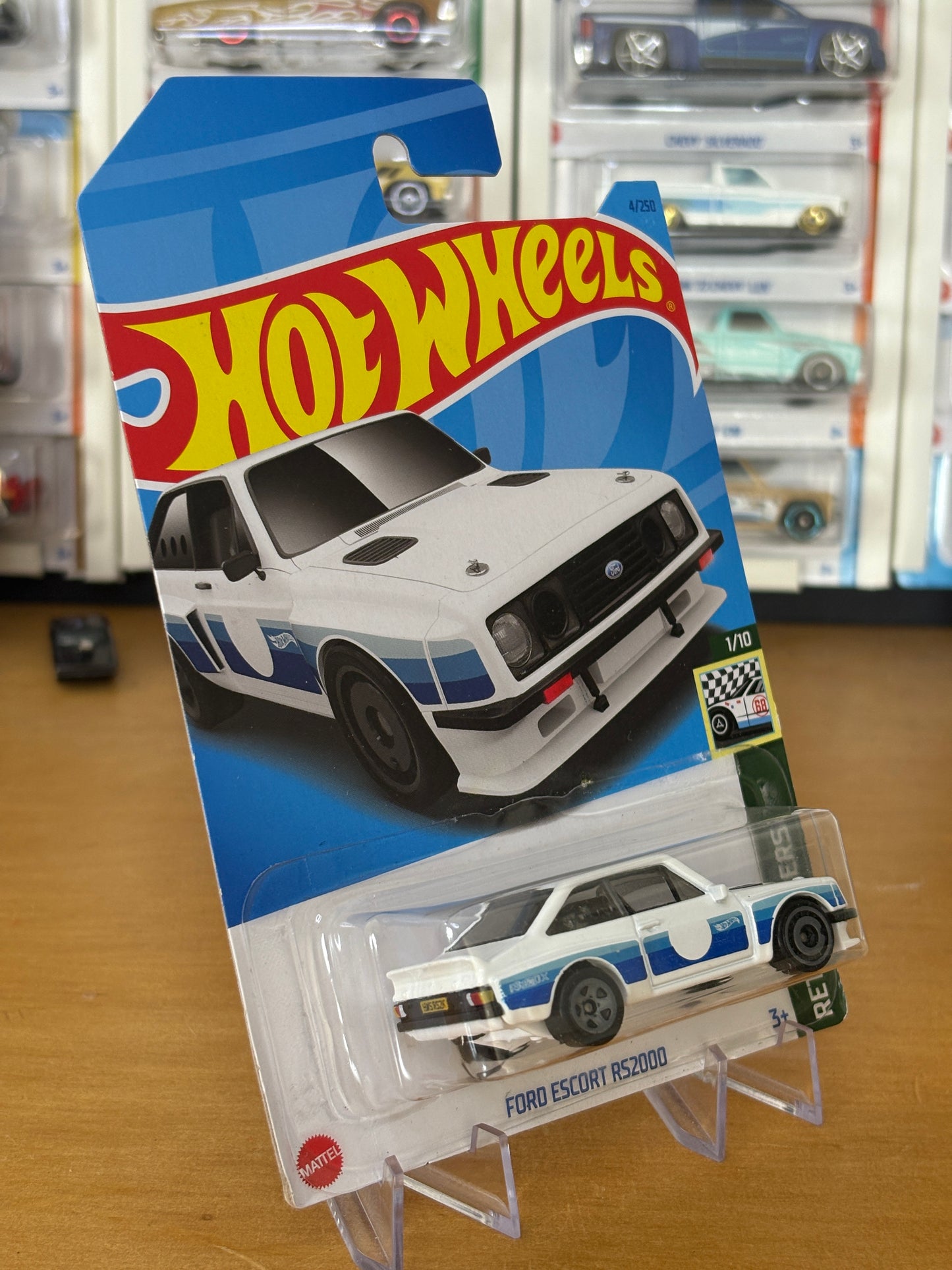 Hot Wheels Mainline / Ford Escort RS2000/ 2021 Retro Racers 1/10 WHITE