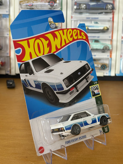 Hot Wheels Mainline / Ford Escort RS2000/ 2021 Retro Racers 1/10 WHITE