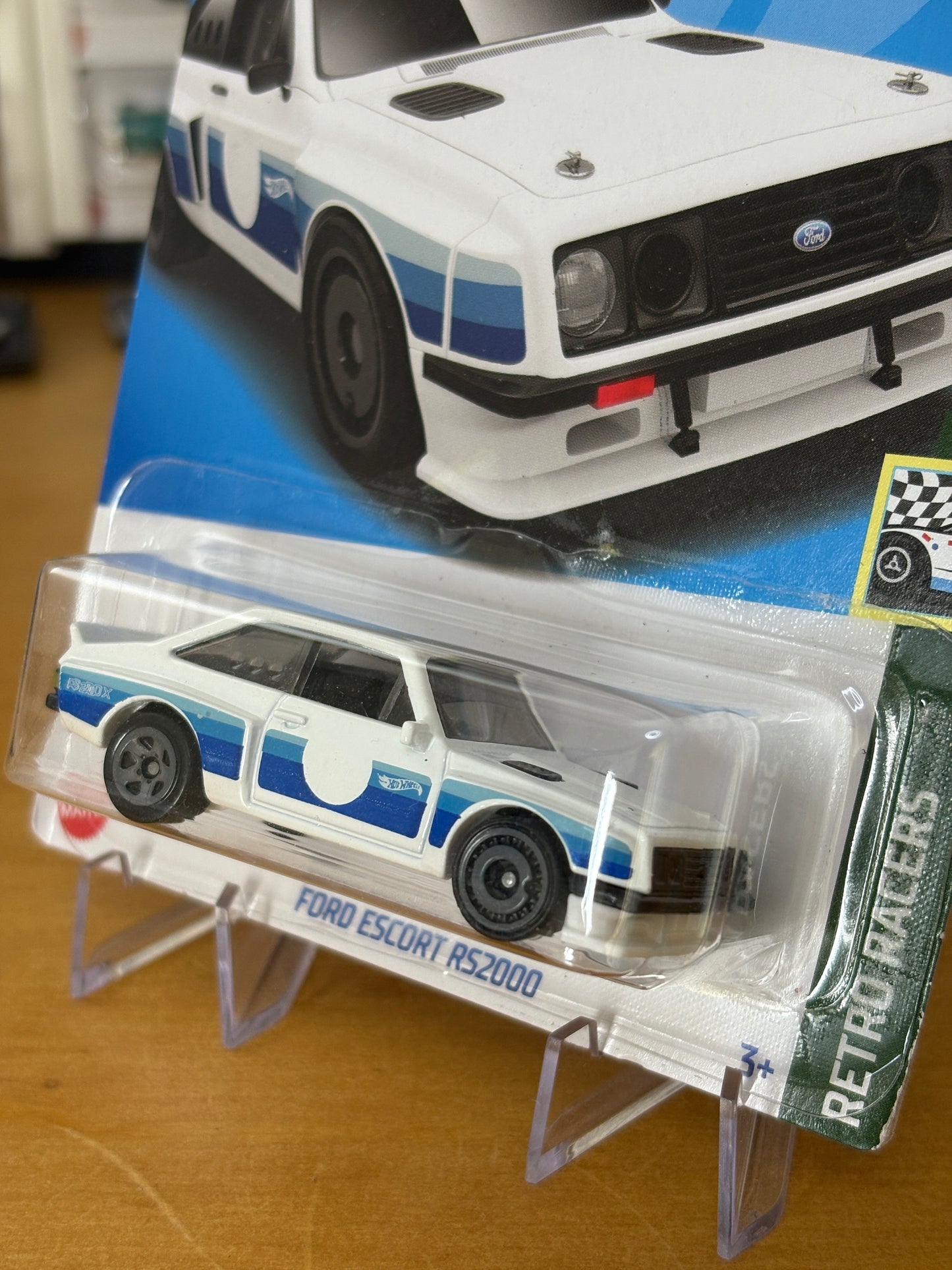 Hot Wheels Mainline / Ford Escort RS2000/ 2021 Retro Racers 1/10 WHITE
