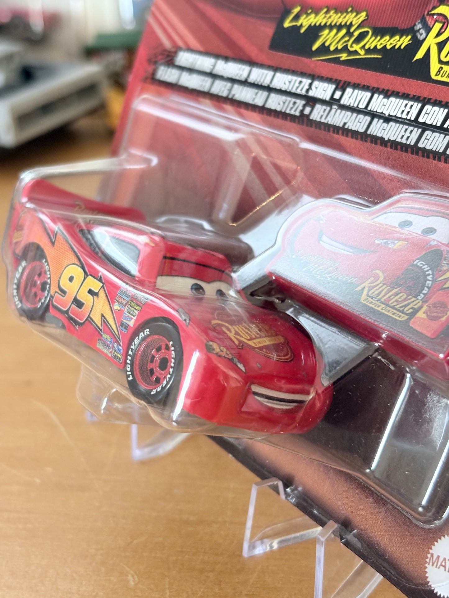 Disney Pixar Cars | Lightning McQueen with Rusteze Sign