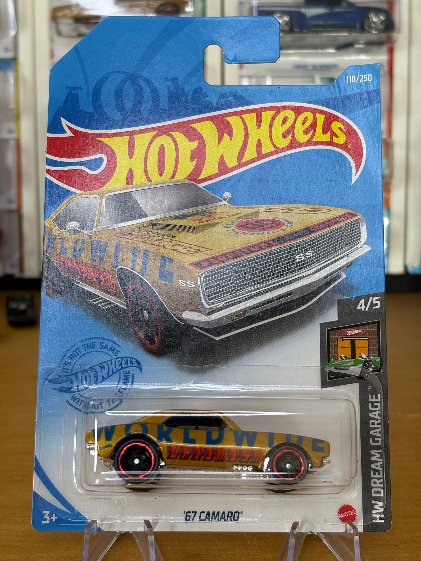 Hot Wheels Mainline / '67 Camaro / 2018 HW Dream Garage 4/5