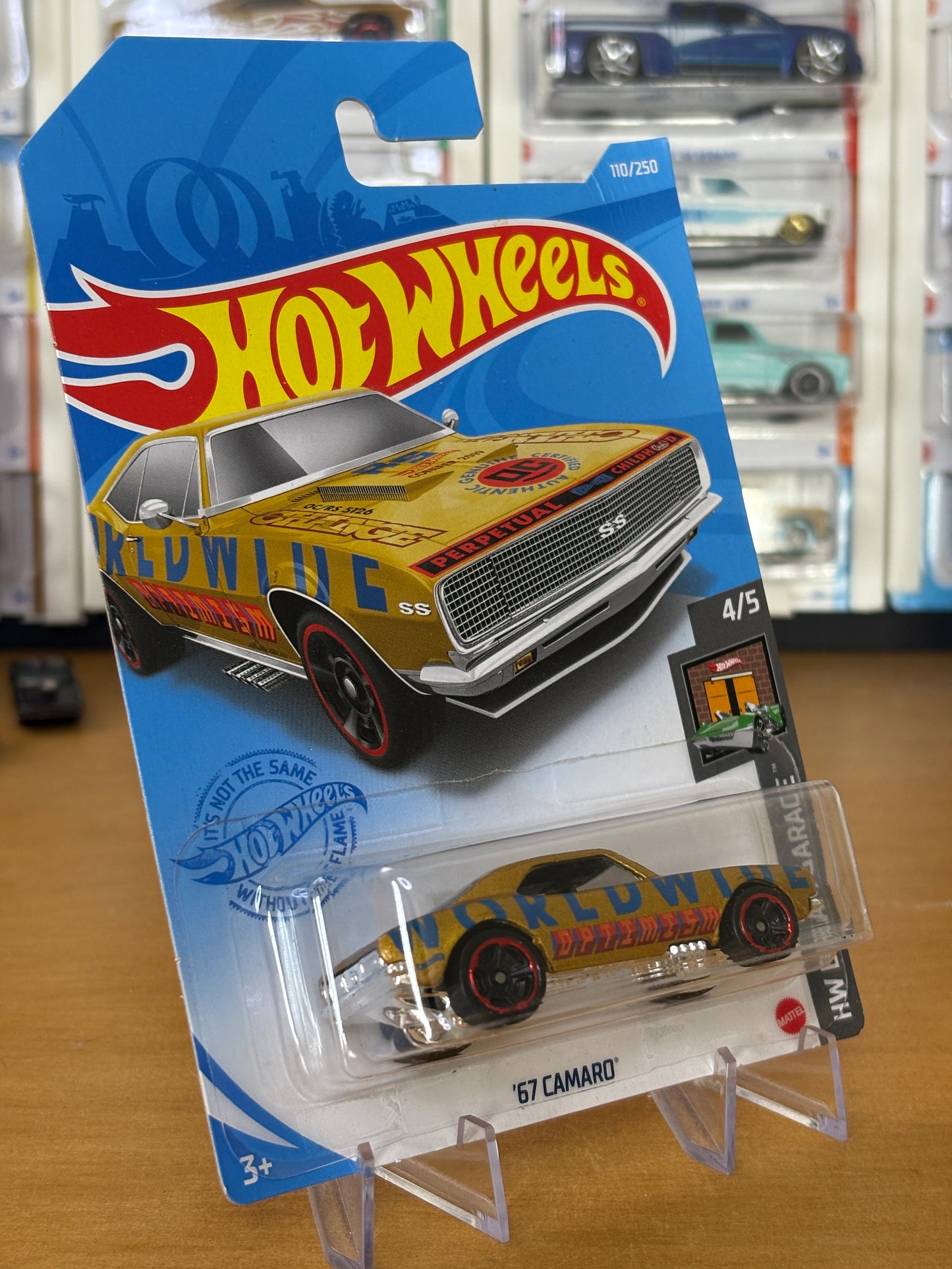 Hot Wheels Mainline / '67 Camaro / 2018 HW Dream Garage 4/5