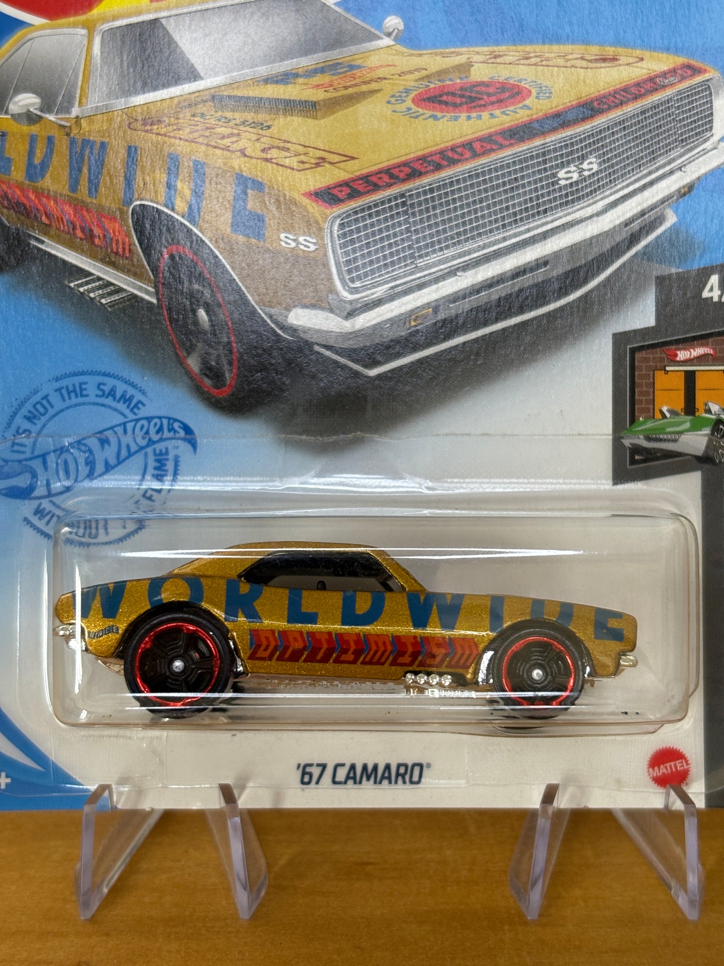 Hot Wheels Mainline / '67 Camaro / 2018 HW Dream Garage 4/5