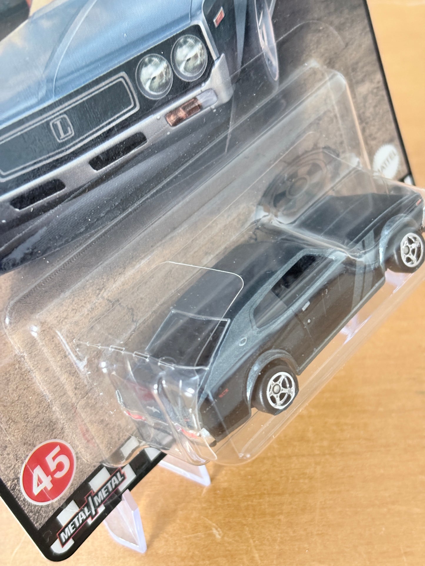 Hot Wheels Nissan Laurel 2000 SGX Boulevard #45 Premium Diecast