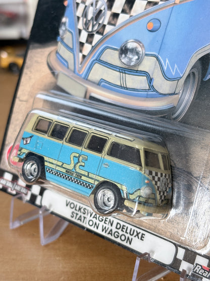 Hot Wheels Volkswagen Deluxe Station Wagon Boulevard #44 Premium Diecast