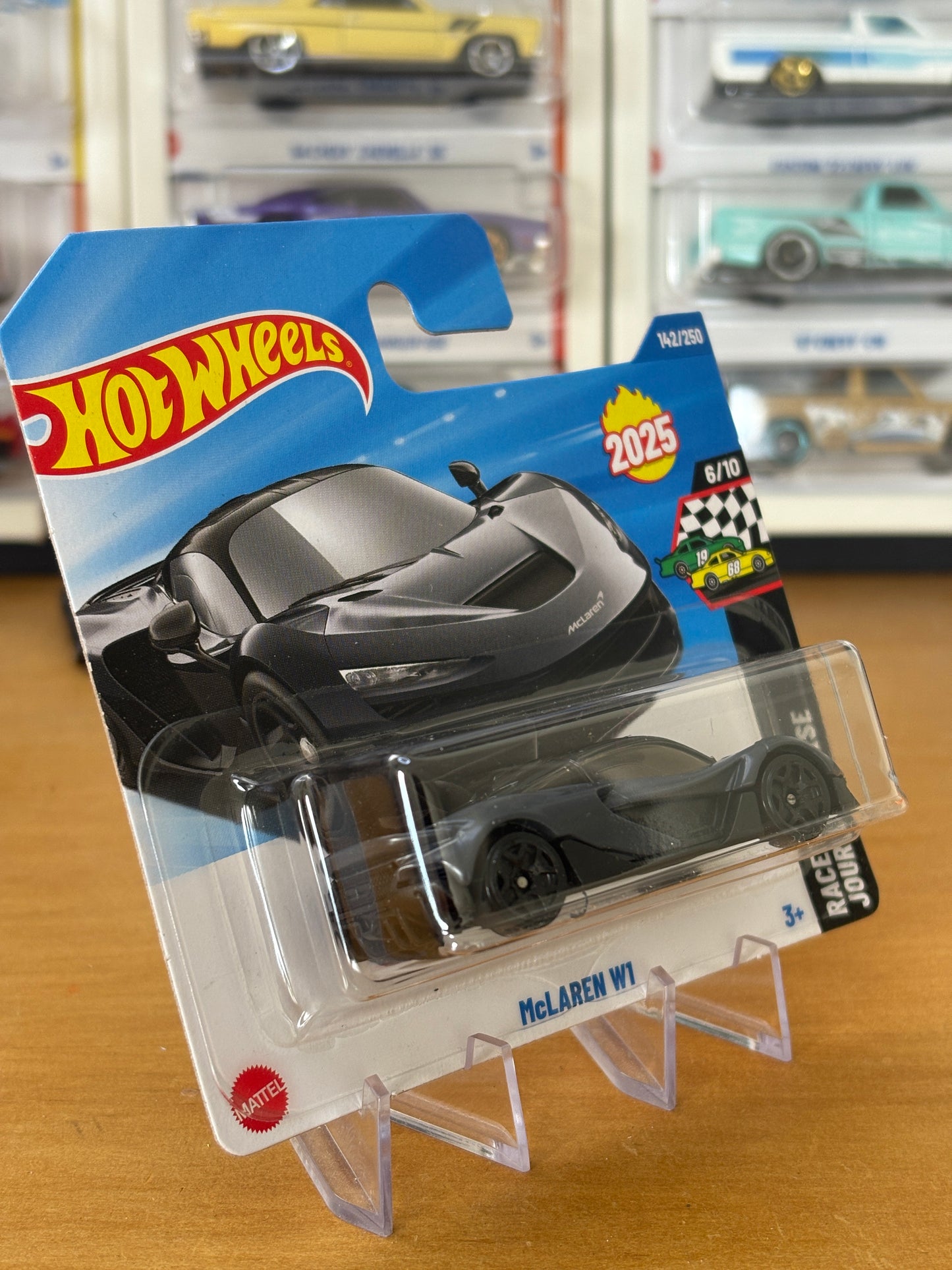Hot Wheels Mainline / McLaren V1 / 2025 Race Day 6/10 (Short Card)