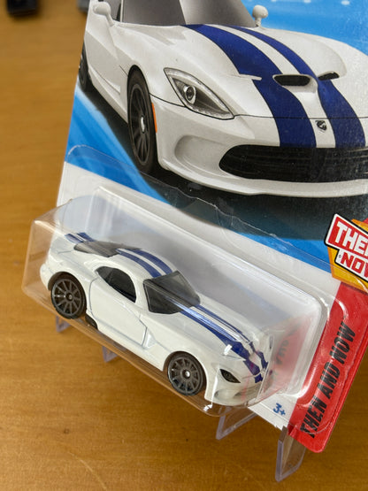 Hot Wheels Mainline / 2013 SRT Viper / 2025 Then and Now 6/10