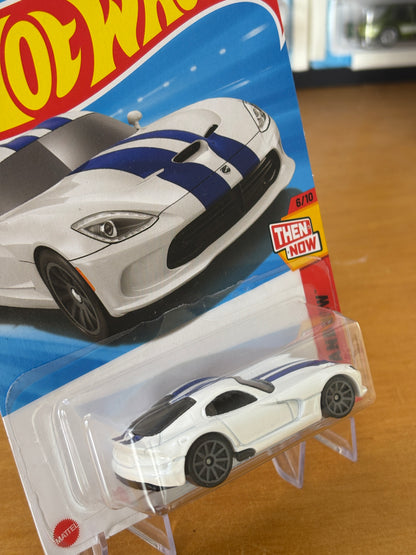 Hot Wheels Mainline / 2013 SRT Viper / 2025 Then and Now 6/10