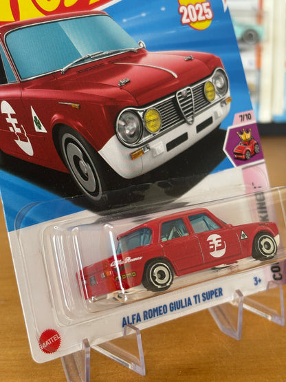 Hot Wheels Mainline / Alfa Romeo Giulia TI Super / 2025 Compact Kings 7/10
