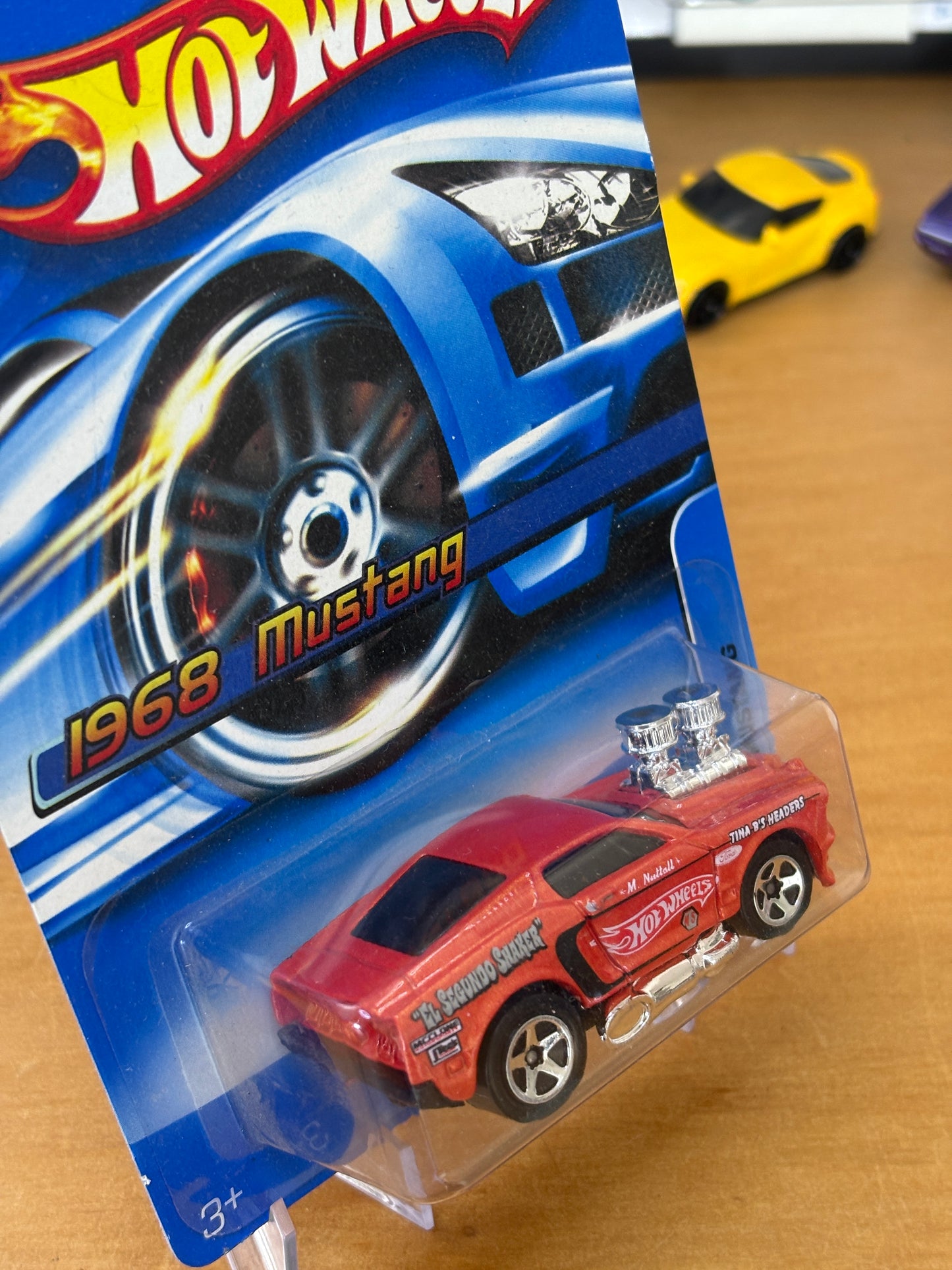 Hot Wheels Mainline / 1968 Mustang / 2006 128 (J7994)