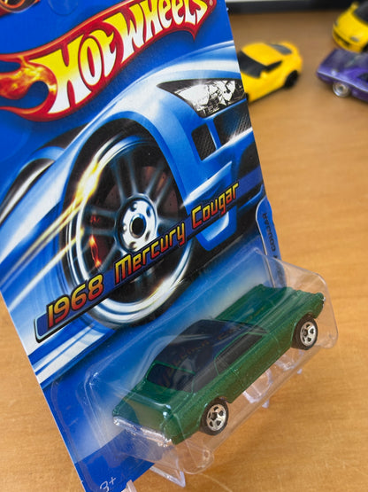 Hot Wheels Mainline / 1968 Mercury Cougar / 2006 182 (J3478)