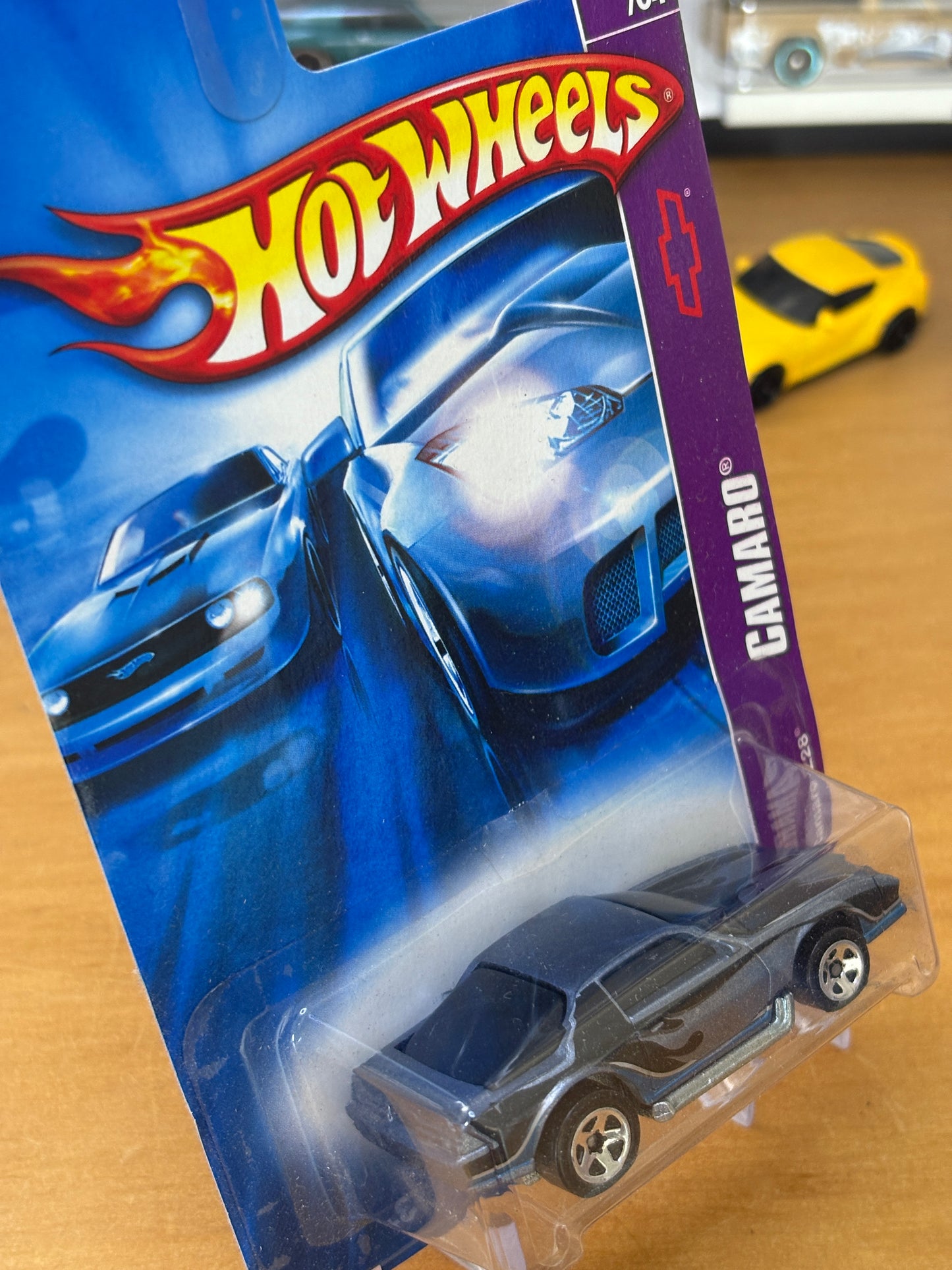Hot Wheels Mainline / Camaro Z28 / 2006 Camaro 03/04